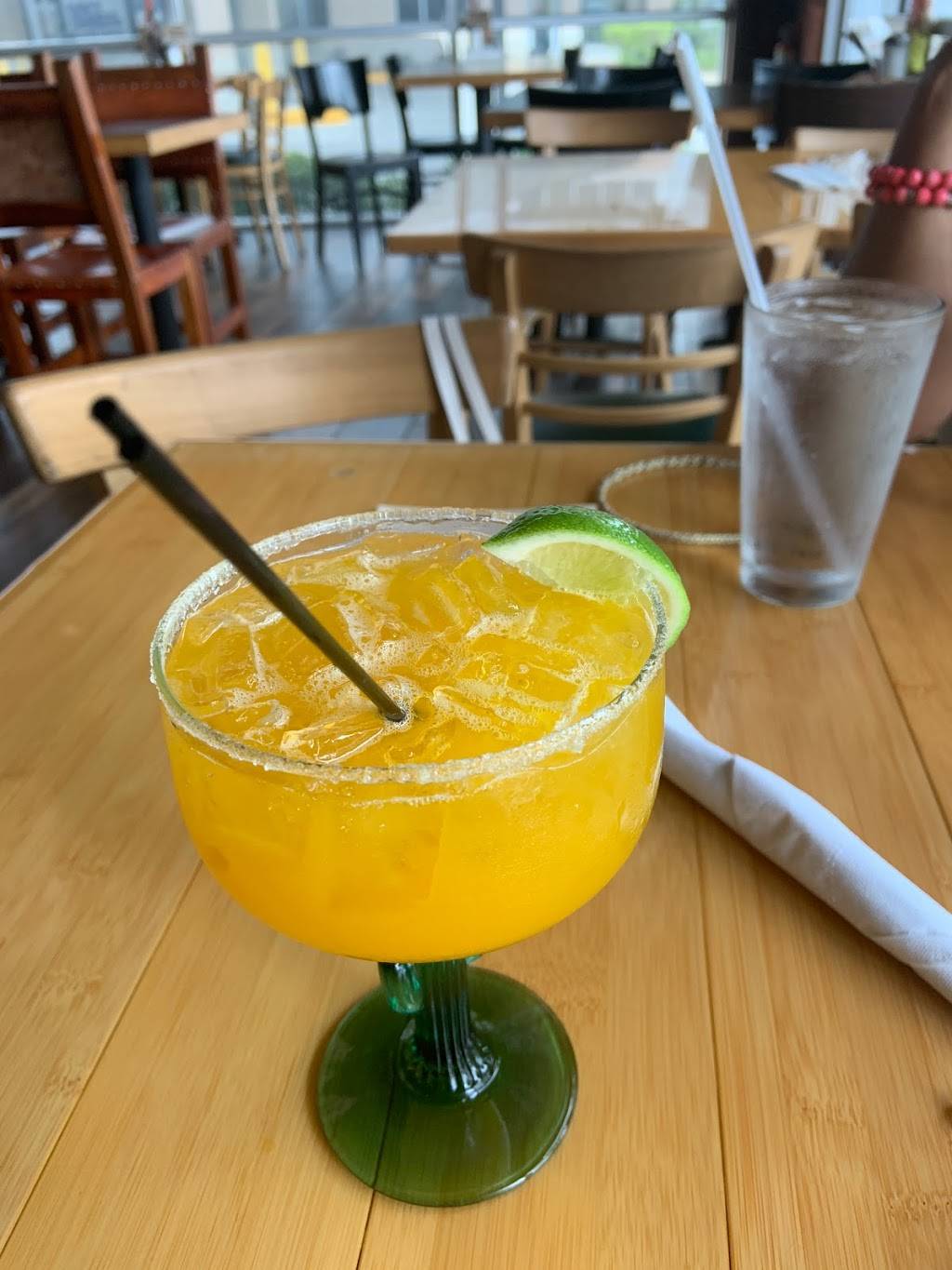 Old Cuban Cafe | restaurant | 12014 E Colonial Dr, Orlando, FL 32826, USA | 4078237777 OR +1 407-823-7777