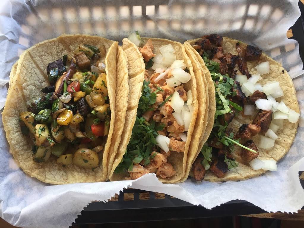 Hyde Park Taco Station | restaurant | 5300 S Dorchester Ave, Chicago, IL 60615, USA | 7738911118 OR +1 773-891-1118