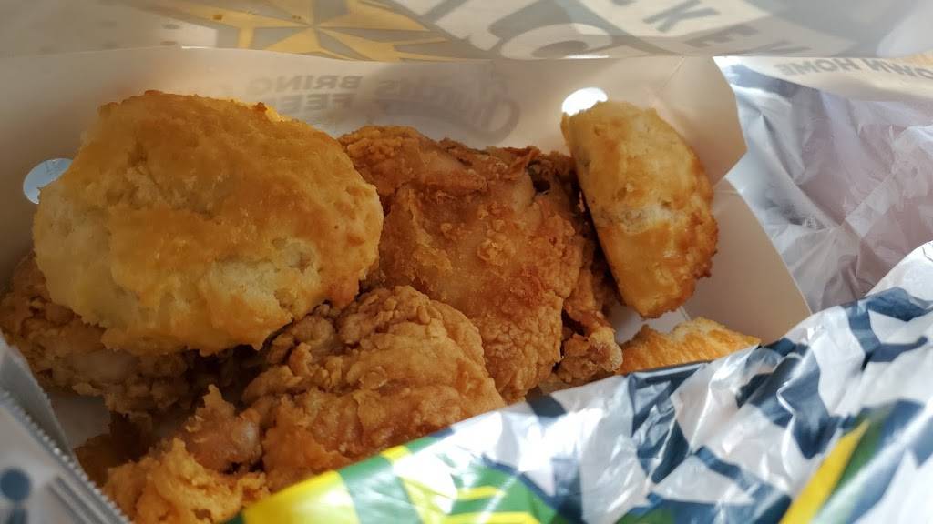 Churchs Chicken | restaurant | 7060 Michigan Ave, Detroit, MI 48210, USA | 3138433788 OR +1 313-843-3788