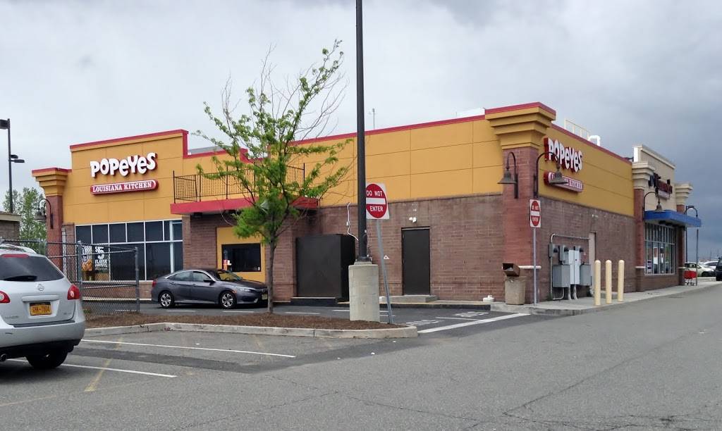 Popeyes Louisiana Kitchen | restaurant | 804 Bayonne Crossing Way, Bayonne, NJ 07002, USA | 2013392505 OR +1 201-339-2505