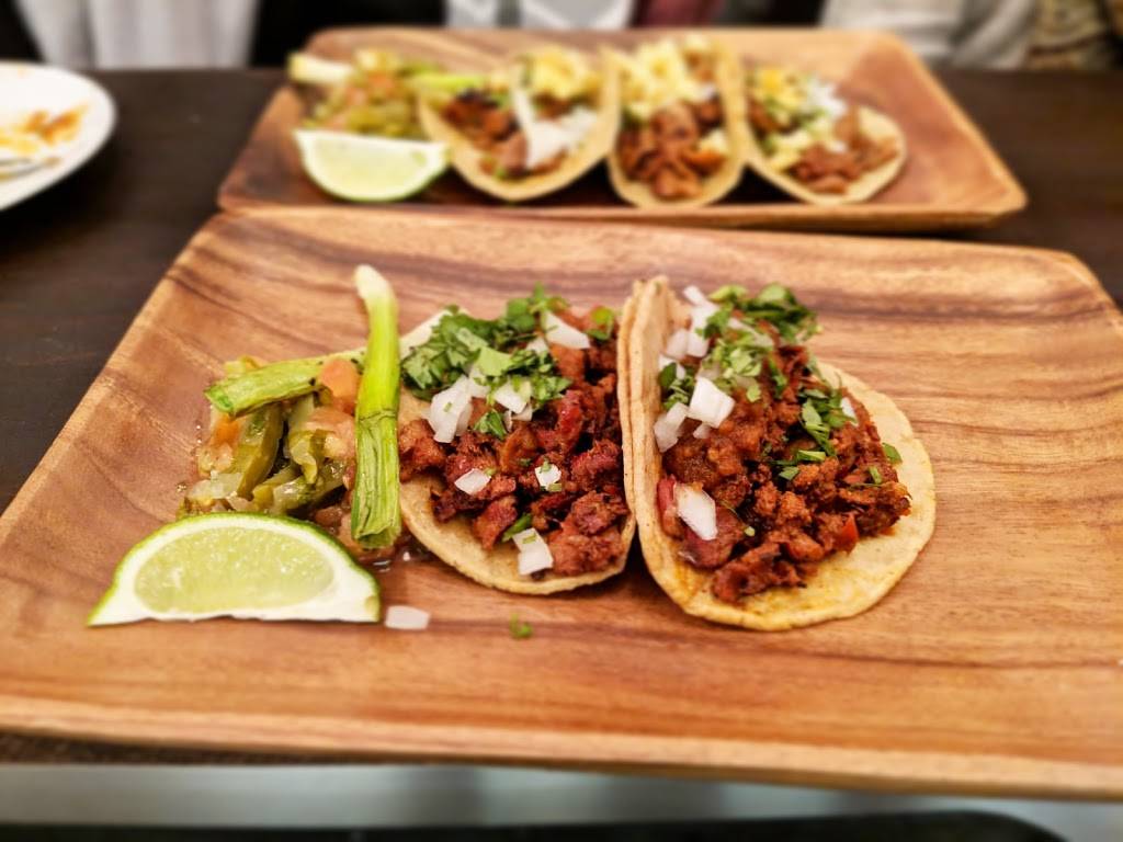 La Chingada | restaurant | 1242 Dundas St W, Toronto, ON M6J 1X5, Canada | 4165352242 OR +1 416-535-2242