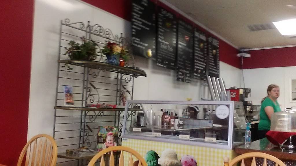 Plain & Fancy Sandwich Shoppe | meal delivery | 120 Main St, Sulphur Springs, TX 75482, USA | 9038859225 OR +1 903-885-9225