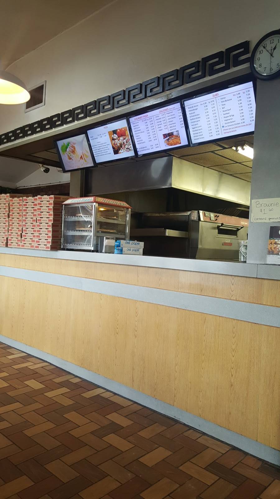 Nick & Angelos Pizza Place | restaurant | 2105 Plymouth St, Bridgewater, MA 02324, USA | 5086971948 OR +1 508-697-1948