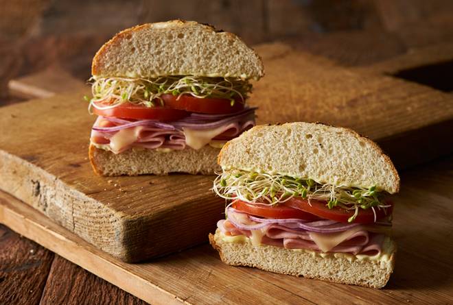 Eriks DeliCafé | Gilroy | meal takeaway | 8300 Arroyo Cir #320, Gilroy, CA 95020, USA | 4088475252 OR +1 408-847-5252