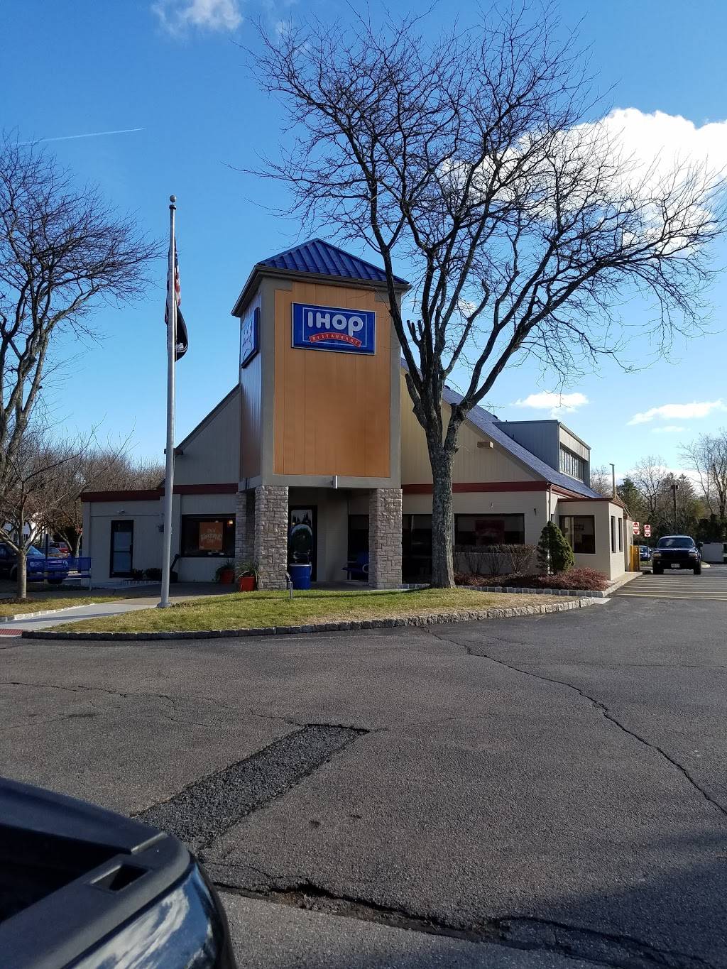 IHOP | restaurant | 810 US-46, Kenvil, NJ 07847, USA | 9739277899 OR +1 973-927-7899