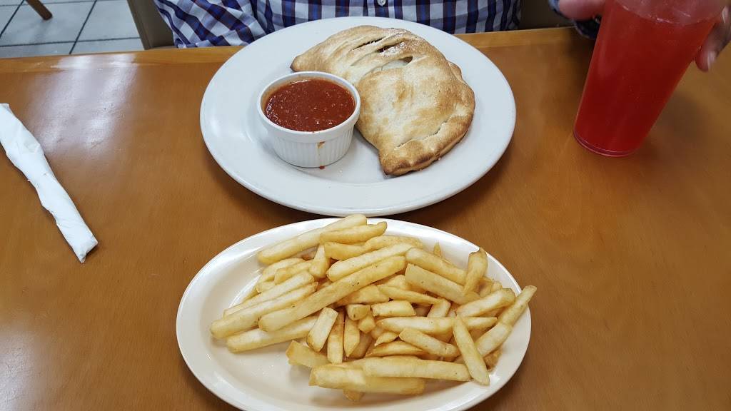 Pinos Pizza & Italian | restaurant | 923 W Atlantic St, Emporia, VA 23847, USA | 4343487466 OR +1 434-348-7466