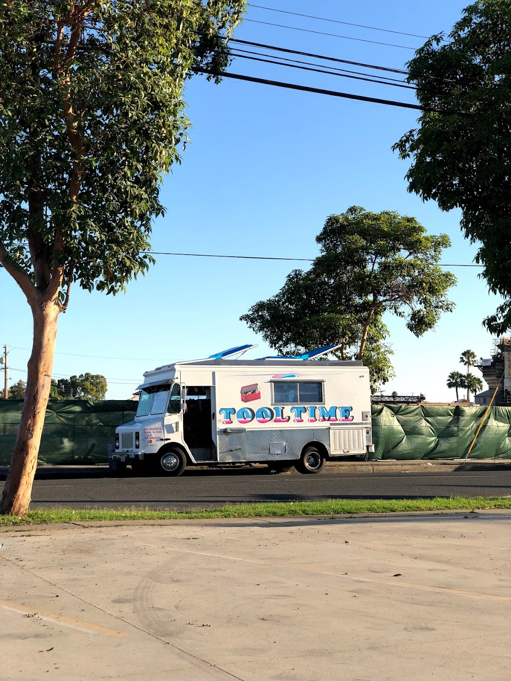 Mariscos El Tiburon | restaurant | 2006 W 5th St, Santa Ana, CA 92703, USA | 7149860191 OR +1 714-986-0191