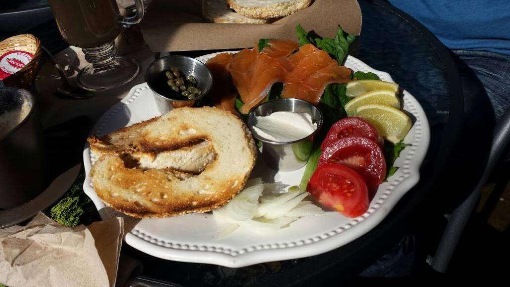 Café OMarguerites | restaurant | 12 Chemin de Ste Marguerite, Sainte-Marguerite-du-Lac-Masson, QC J0T 1L0, Canada | 4502284888 OR +1 450-228-4888