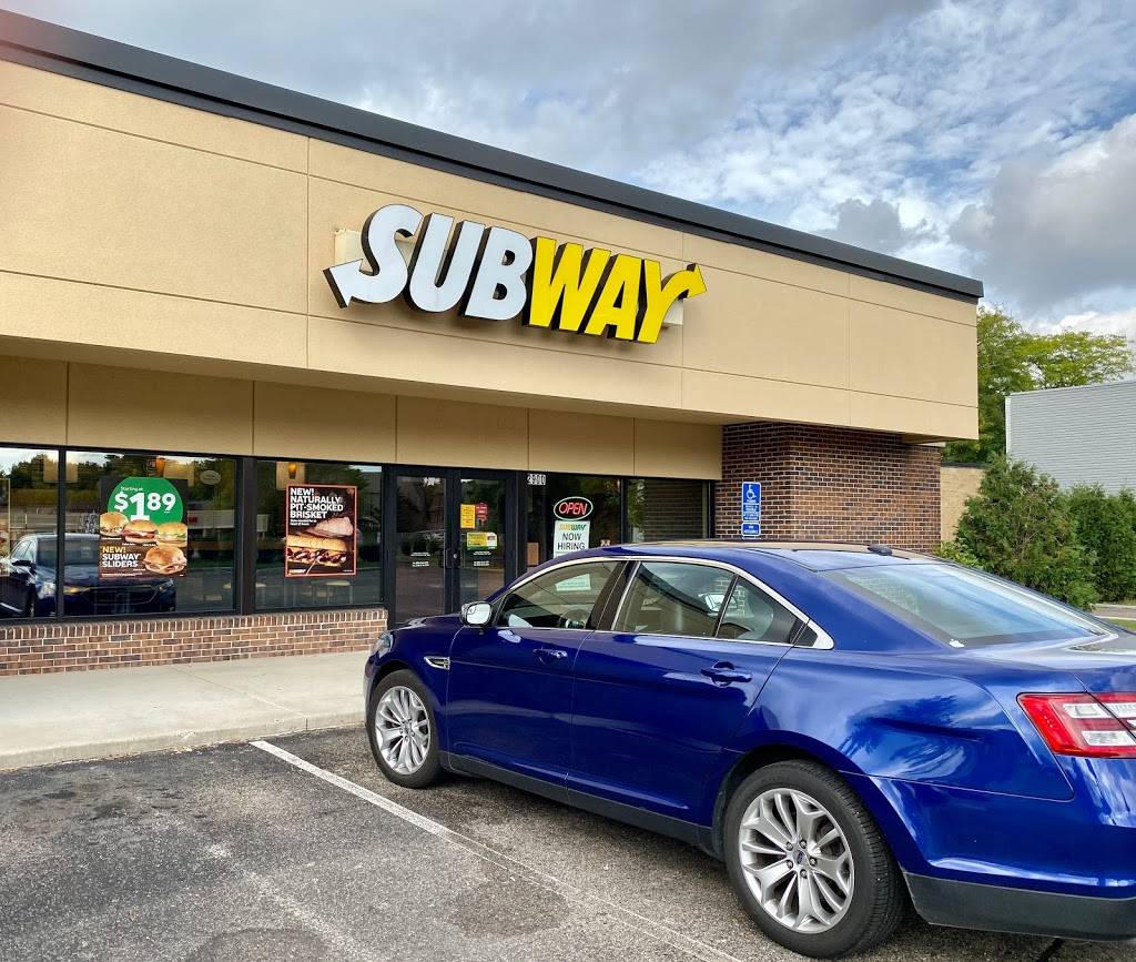 Subway | restaurant | 2900 Cliff Rd E, Burnsville, MN 55337, USA | 9528959308 OR +1 952-895-9308