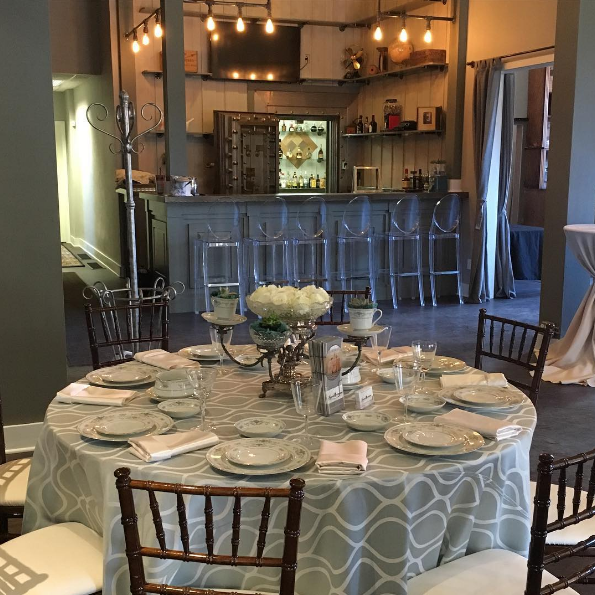 The Holly Vault | restaurant | 202 S Saginaw St, Holly, MI 48442, USA | 2487198332 OR +1 248-719-8332