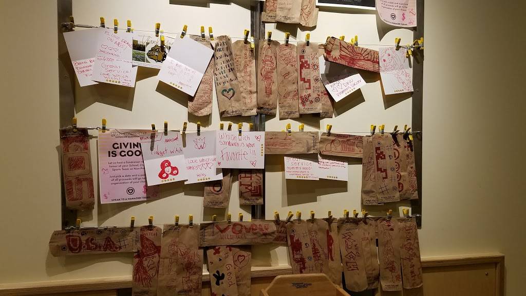 Which Wich Superior Sandwiches | restaurant | 307 N 114th St, Omaha, NE 68154, USA | 4029339425 OR +1 402-933-9425