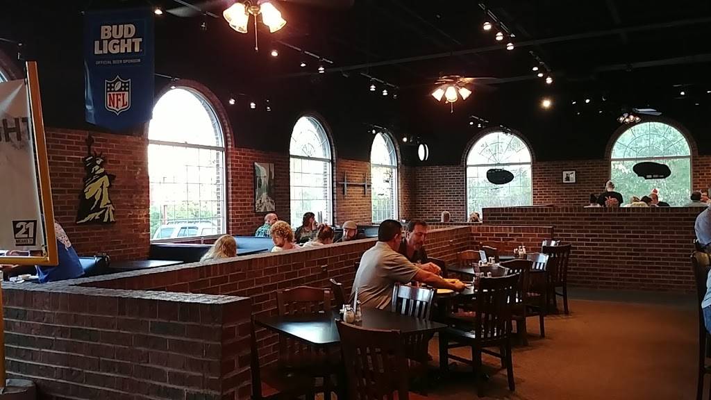 Johnny Bruscos New York Style Pizza | meal takeaway | 1700 N Eastman Rd, Kingsport, TN 37660, USA | 4232475646 OR +1 423-247-5646