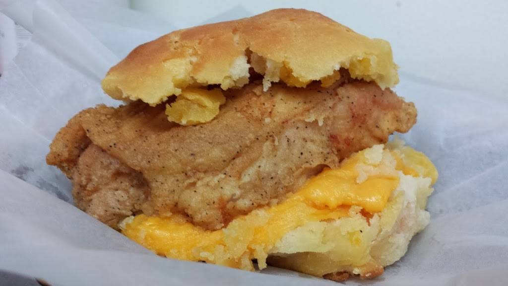 King Chicken | restaurant | 601 Carolina Ave, Washington, NC 27889, USA | 2529464594 OR +1 252-946-4594