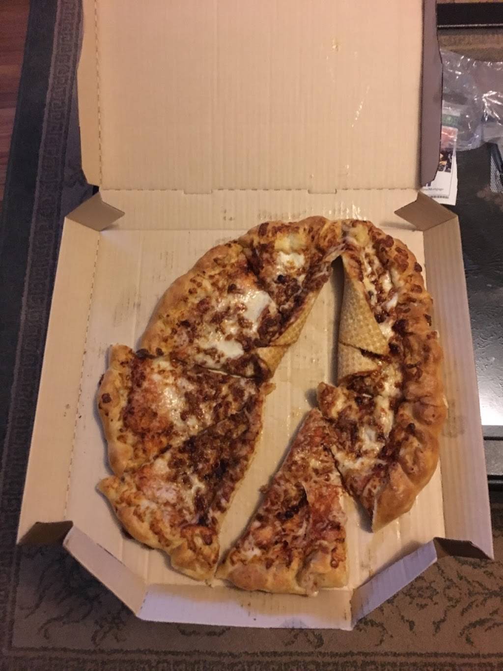 Pizza Hut | meal takeaway | 1923 S College St, Auburn, AL 36832, USA | 3343211060 OR +1 334-321-1060