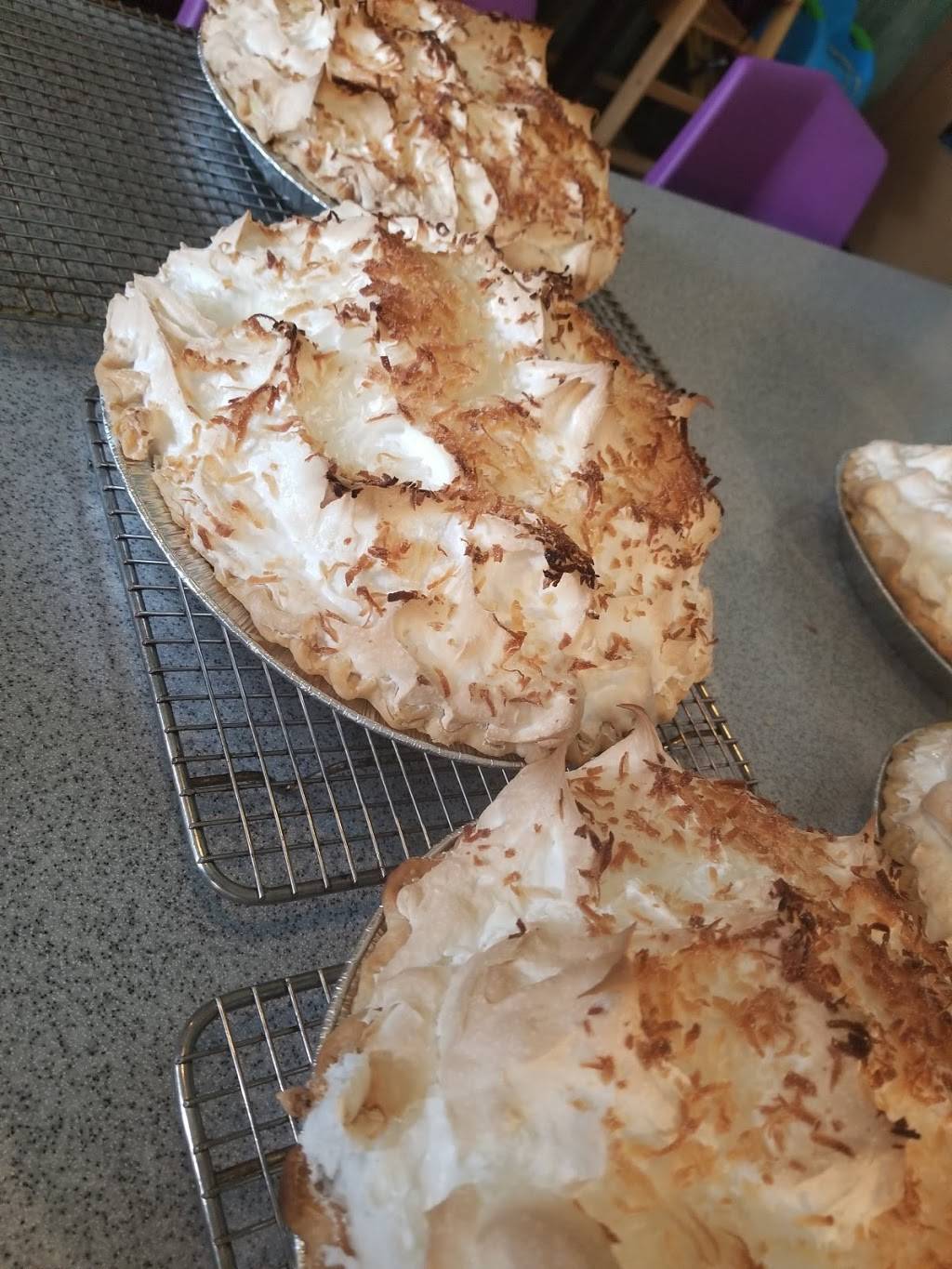 DutchTowne Deli & Cafe | cafe | 3911, 412 W Batte St, Cameron, TX 76520, USA | 2546050707 OR +1 254-605-0707