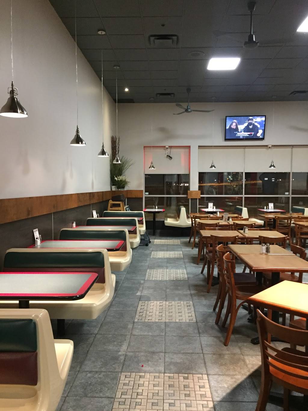 À La Belle Province | restaurant | 1280 Rue Daniel - Johnson O, Saint-Hyacinthe, QC J2S 7K7, Canada | 4502619559 OR +1 450-261-9559