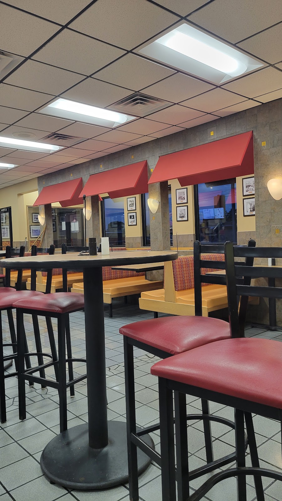 Dairy Queen | restaurant | 811 Maple Ave, Odessa, TX 79761, USA | 4323373038 OR +1 432-337-3038