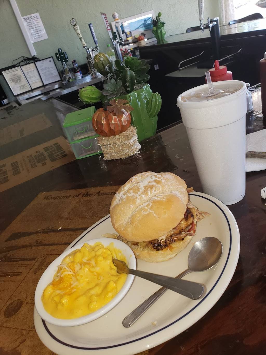 Hats And Boots | restaurant | 211 E Yosemite Ave, Manteca, CA 95336, USA | 2092396550 OR +1 209-239-6550