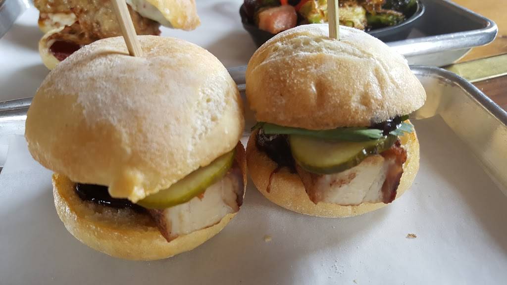 Soda & Swine Liberty Station | restaurant | 2750 Dewey Rd #104, San Diego, CA 92106, USA | 6195019989 OR +1 619-501-9989