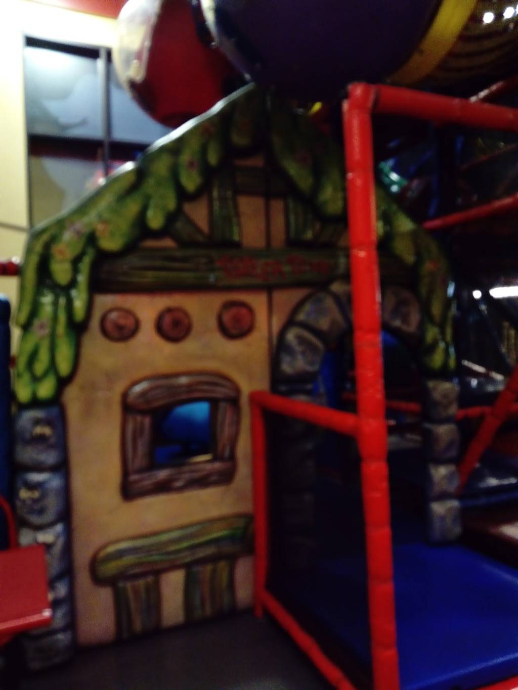 Carls Jr. | restaurant | 14555 Lakewood Blvd, Paramount, CA 90723, USA | 5624082299 OR +1 562-408-2299