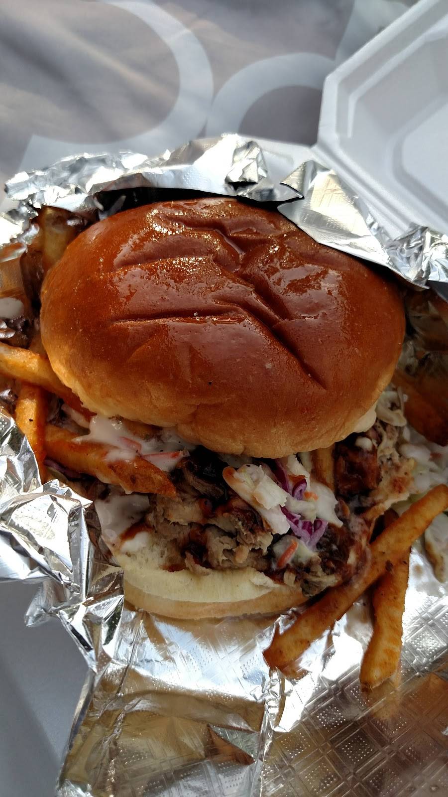 Big Hoffas Smokehouse | restaurant | 800 E Main St, Westfield, IN 46074, USA | 3178670077 OR +1 317-867-0077