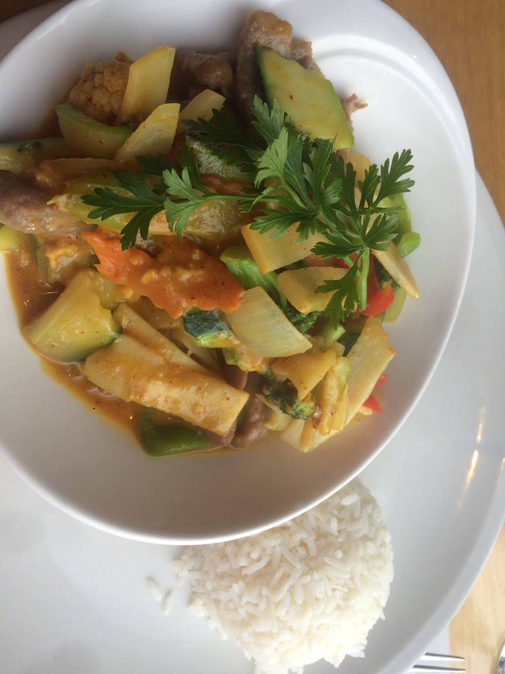 Restaurant Ô Asie | restaurant | 7060 Rue Sherbrooke E, Montréal, QC H1N 1E7, Canada | 5142556277 OR +1 514-255-6277