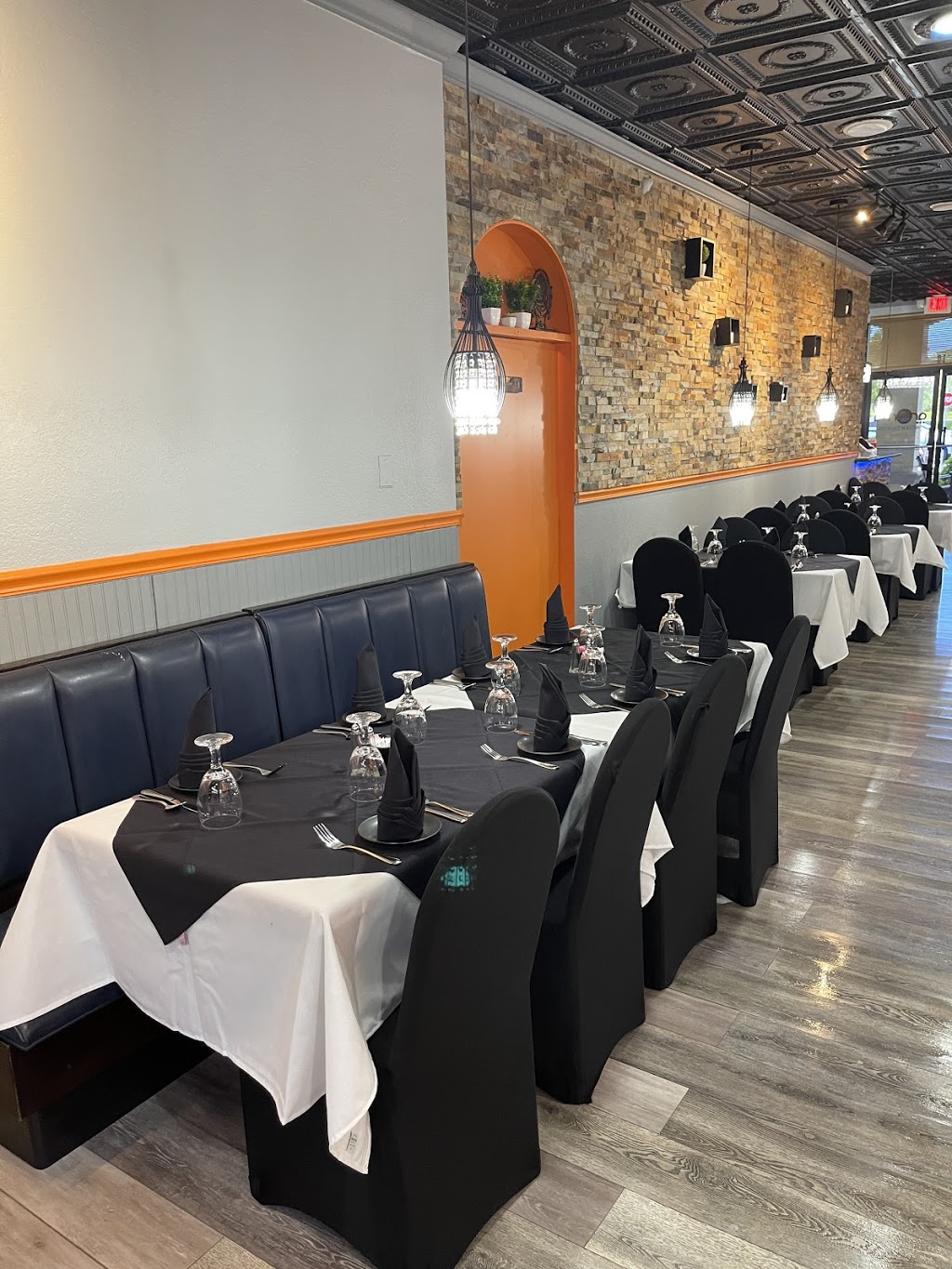 Aroma Indian Cuisine | restaurant | 14700 Tamiami Trail N, Naples, FL 34110, USA | 2395960509 OR +1 239-596-0509