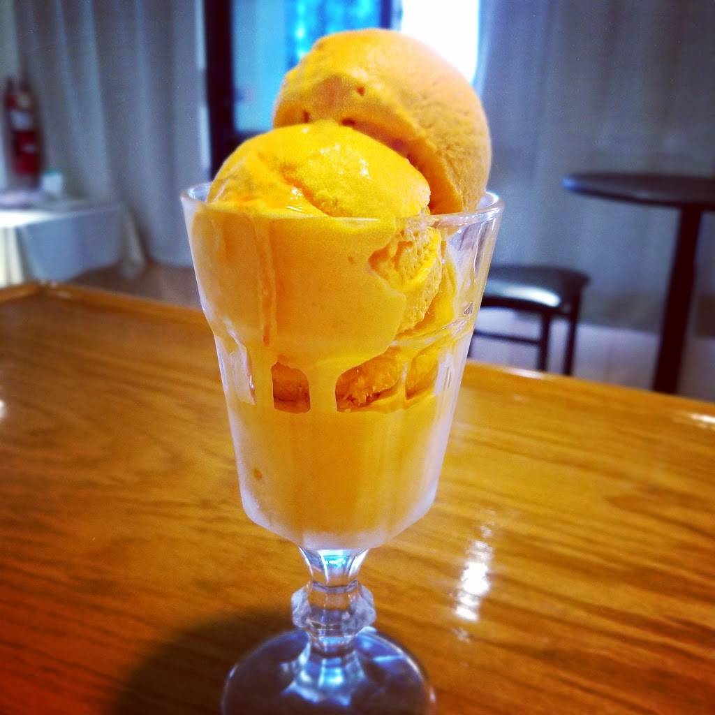 Flor De Luna Restaurant | restaurant | 3027, 11417 Woodglen Dr, Rockville, MD 20852, USA | 2402424066 OR +1 240-242-4066