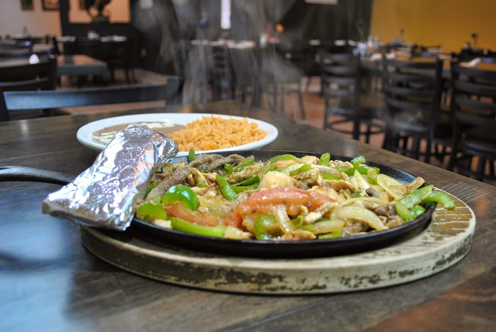 Briannas Cafe | restaurant | 203 N Aztec St, Montezuma, KS 67867, USA | 6208467231 OR +1 620-846-7231