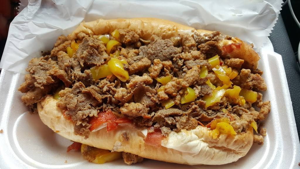 Barrys Cheese Steaks & More | restaurant | 7502 Preston Hwy, Louisville, KY 40219, USA | 5028832874 OR +1 502-883-2874
