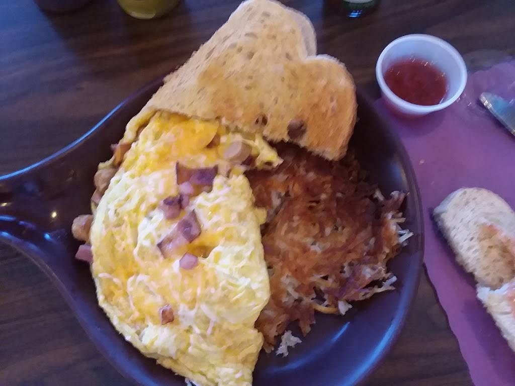 Lakewood Cafe | restaurant | 5158 N South Main St, Winter, WI 54896, USA | 7152665015 OR +1 715-266-5015