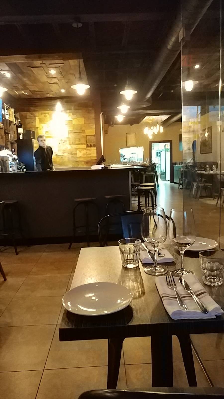 Ombretta Cucina + Vino | restaurant | 121 Lakeshore Rd W, Mississauga, ON L5H 1E9, Canada | 9052712017 OR +1 905-271-2017