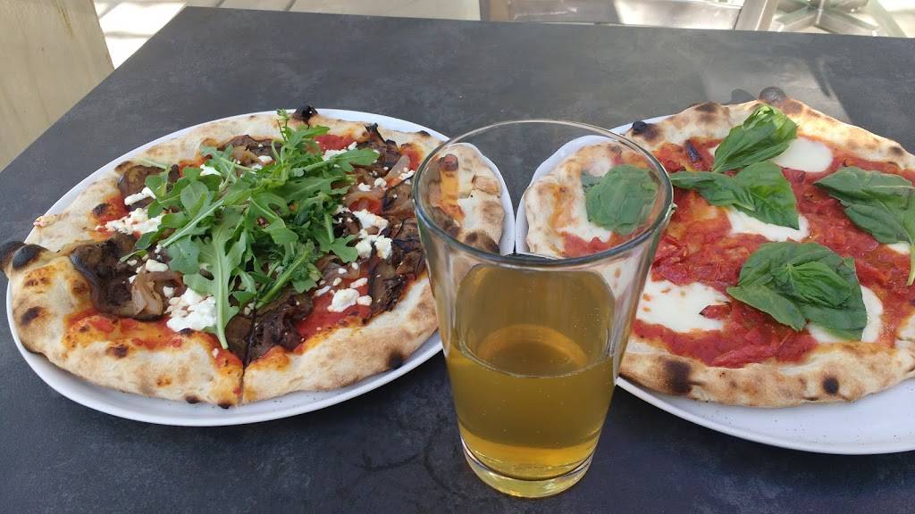 Pizza & Pints | restaurant | 236 B St, Davis, CA 95616, USA | 5302313499 OR +1 530-231-3499