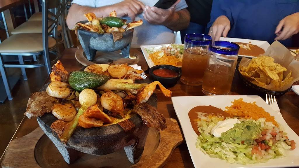 El Compita Mexican Bar And Grill | restaurant | 14010 112th Ave, Davenport, IA 52804, USA | 5634241127 OR +1 563-424-1127