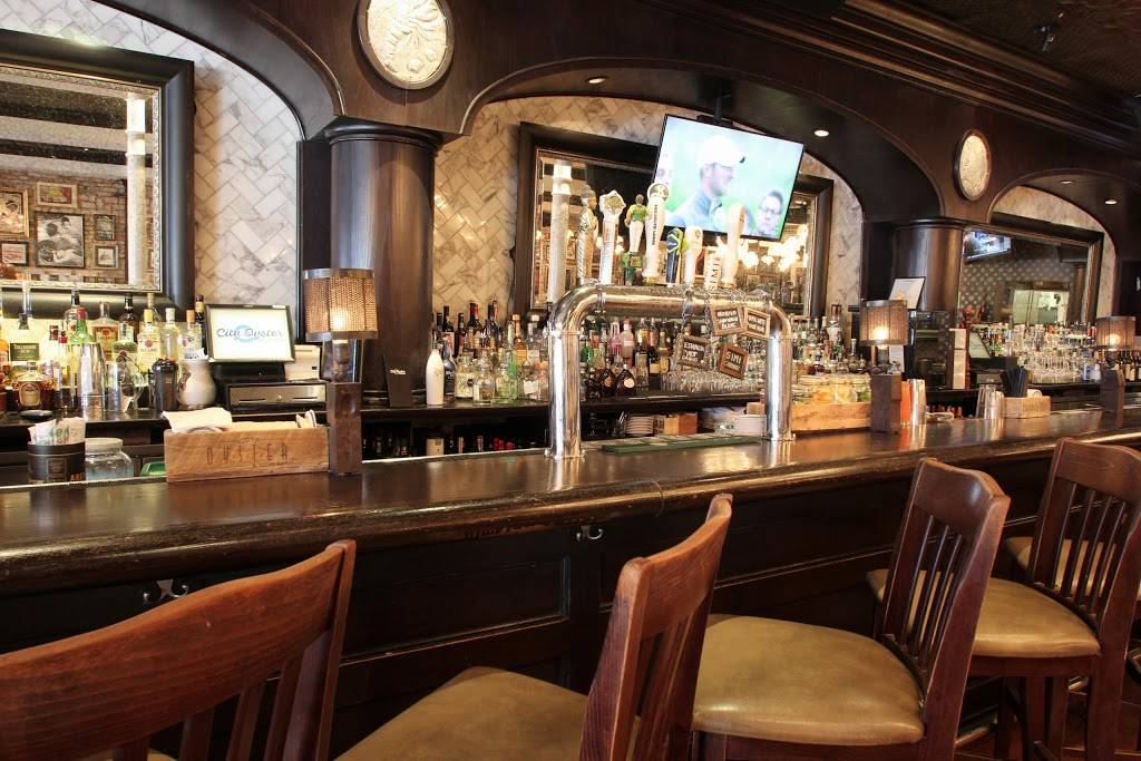 City Oyster | restaurant | 213 E Atlantic Ave, Delray Beach, FL 33444, USA | 5612720220 OR +1 561-272-0220