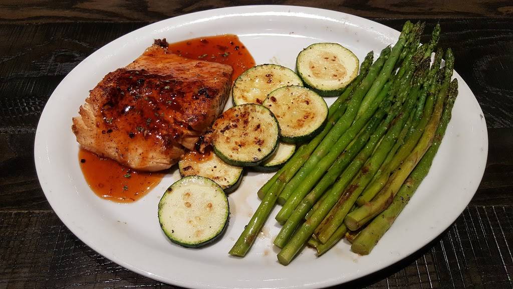 Ruby Tuesday | restaurant | 10300 Southside Blvd #242, Jacksonville, FL 32256, USA | 9043631540 OR +1 904-363-1540