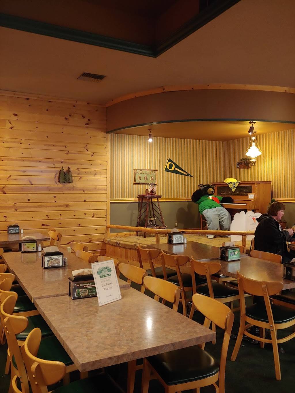 Roaring Rapids Pizza Company | restaurant | 4006 Franklin Blvd, Eugene, OR 97403, USA | 5419889819 OR +1 541-988-9819