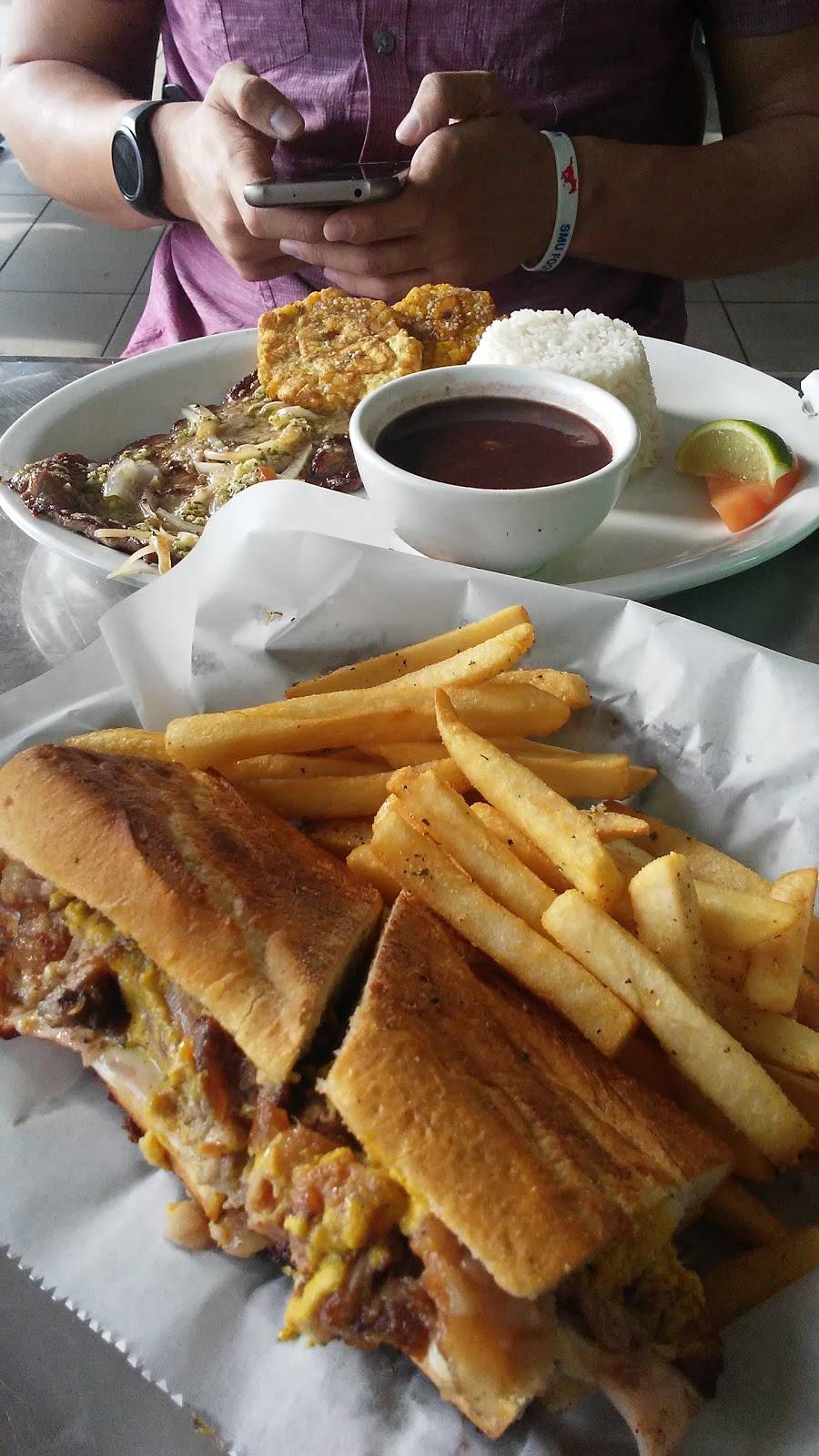 Havana Cafe-Mojito Bar | restaurant | 1152 N Buckner Blvd, Dallas, TX 75218, USA | 2146609611 OR +1 214-660-9611