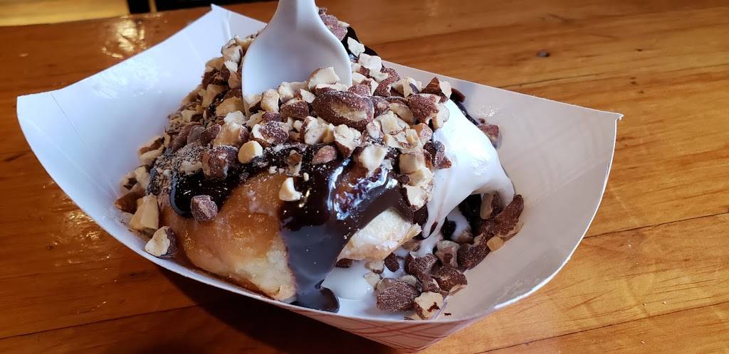 Moolicious Farm | restaurant | 258 Feeding Hills Rd, Southwick, MA 01077, USA | 4135691700 OR +1 413-569-1700