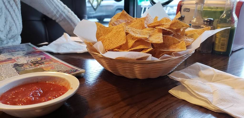 El Rancho Nuevo Mexican Restaurant | restaurant | 804 OFallon Rd, Weldon Spring, MO 63304, USA | 6363171176 OR +1 636-317-1176