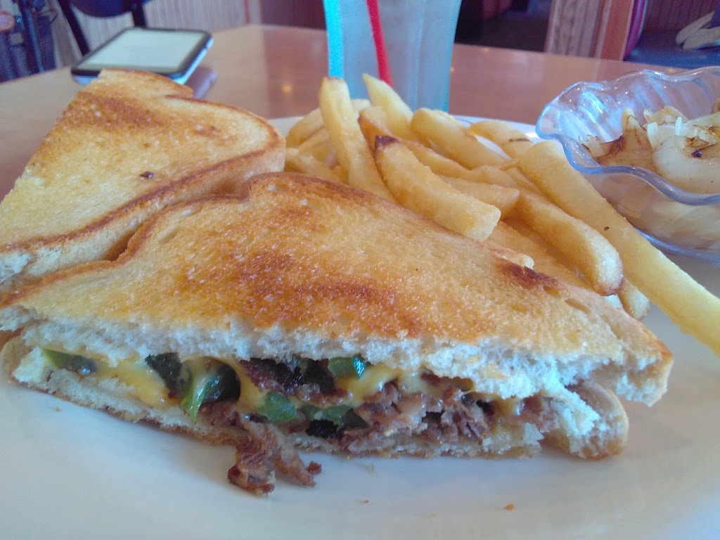 Friendlys | meal takeaway | 2250 Rte 70 W, Cherry Hill, NJ 08002, USA | 8563179445 OR +1 856-317-9445