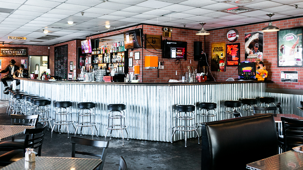 Fat Boys Smokehouse and Burgers | restaurant | 451 Jefferson Davis Hwy, Fredericksburg, VA 22401, USA | 5409931698 OR +1 540-993-1698