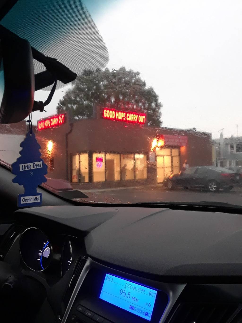 Good Hope Carry Out | meal takeaway | 1350 Good Hope Rd SE, Washington, DC 20020, USA | 2026787383 OR +1 202-678-7383