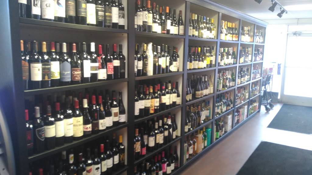 Shady Lane Market | restaurant | 5981 S W Bay Shore Dr, Suttons Bay, MI 49682, USA | 2312713597 OR +1 231-271-3597