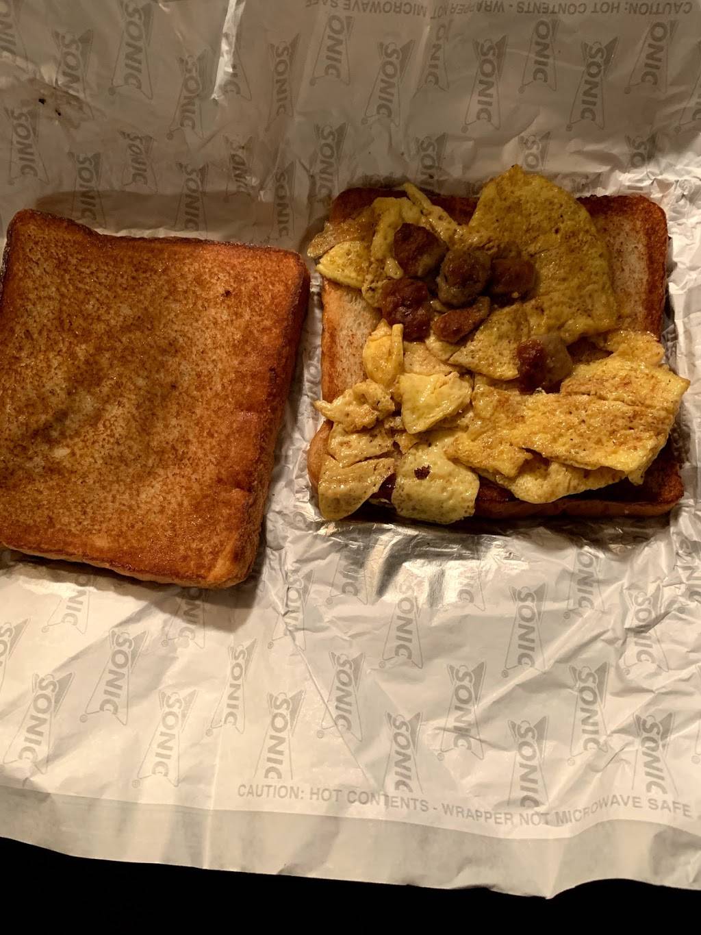 Sonic Drive-In | restaurant | 651 Salt Lick Rd, St Peters, MO 63376, USA | 6363870332 OR +1 636-387-0332