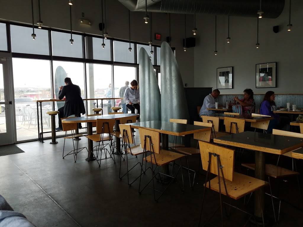 Chipotle Mexican Grill | restaurant | 2040 SW Wanamaker Rd #103, Topeka, KS 66604, USA | 7852733692 OR +1 785-273-3692