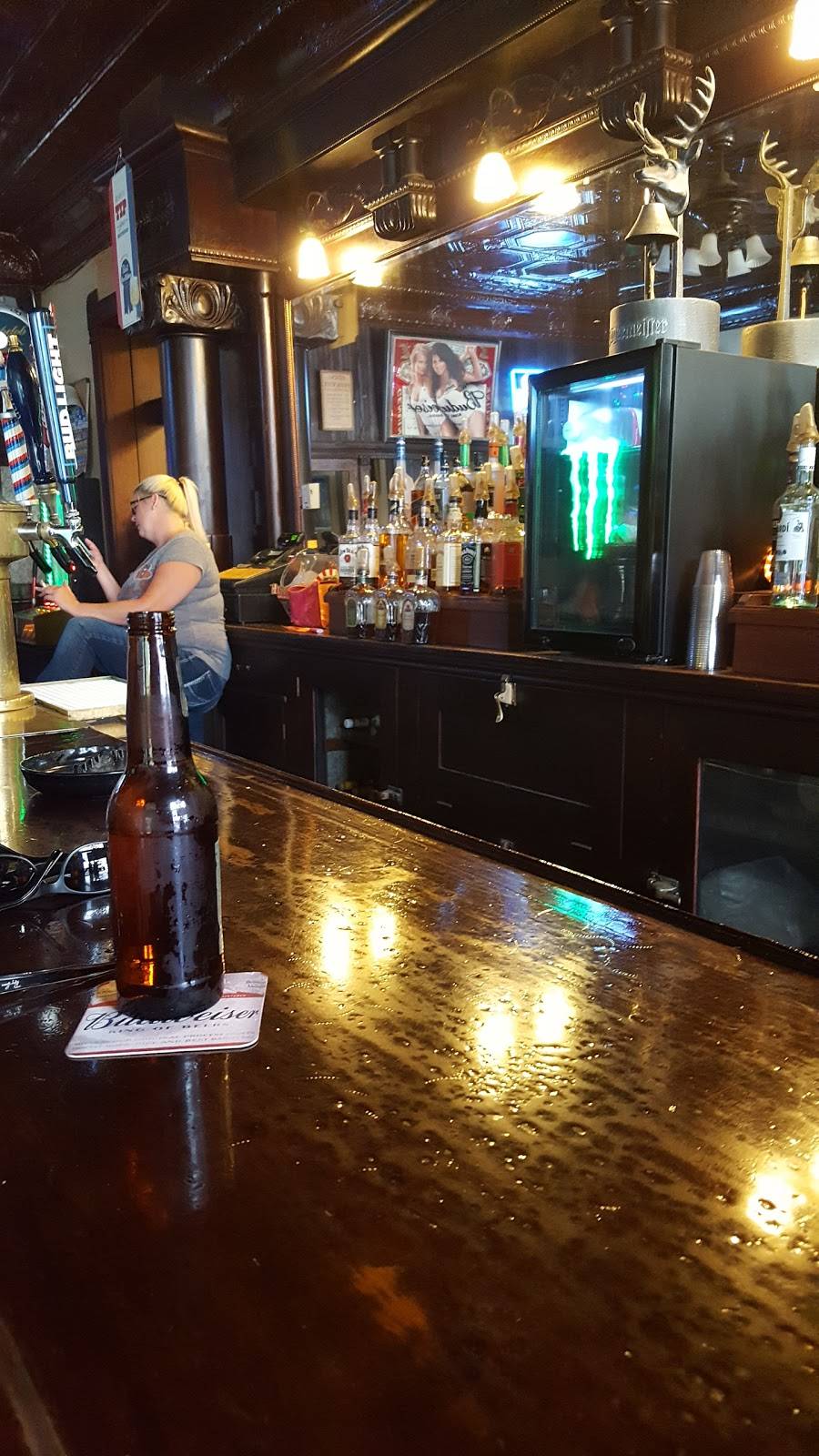 Sunman’s Landing at the Wippel | night club | 105 W Washington St, Sunman, IN 47041, USA | 8126232337 OR +1 812-623-2337