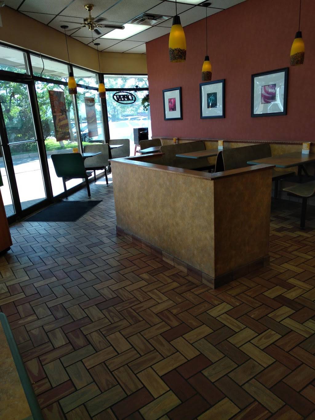 Subway | restaurant | 5835 Dixie Rd, Mississauga, ON L4W 4V7, Canada | 9055647827 OR +1 905-564-7827
