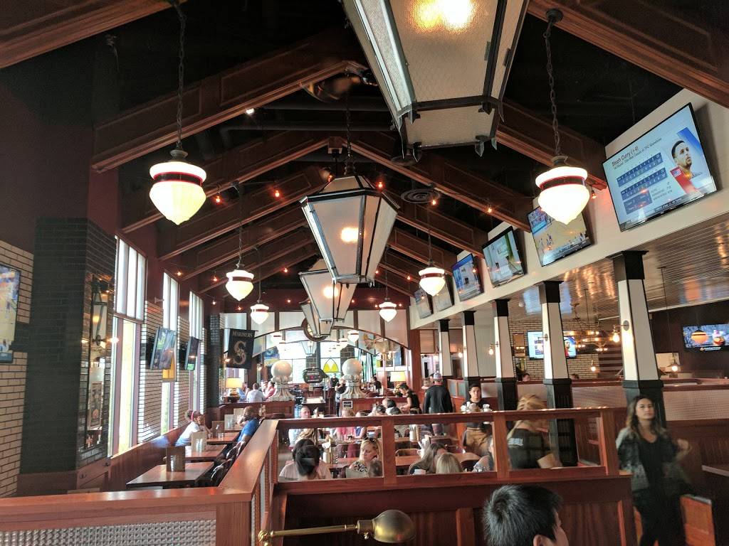 Tavern Hall | restaurant | 505 Bellevue Square, Bellevue, WA 98004, USA | 4254547500 OR +1 425-454-7500