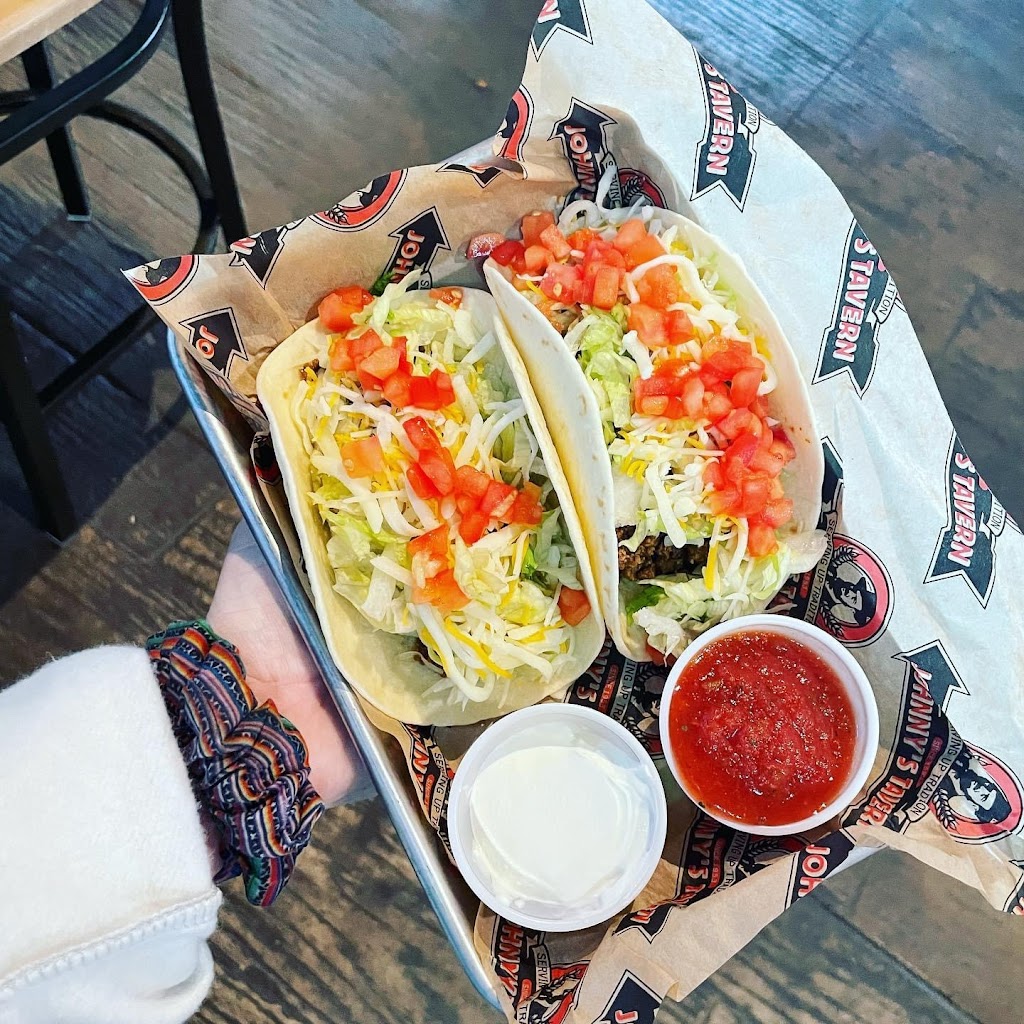 Johnnys Tavern | restaurant | 15309 NW Brink Meyer Rd, Parkville, MO 64152, USA | 8163017979 OR +1 816-301-7979